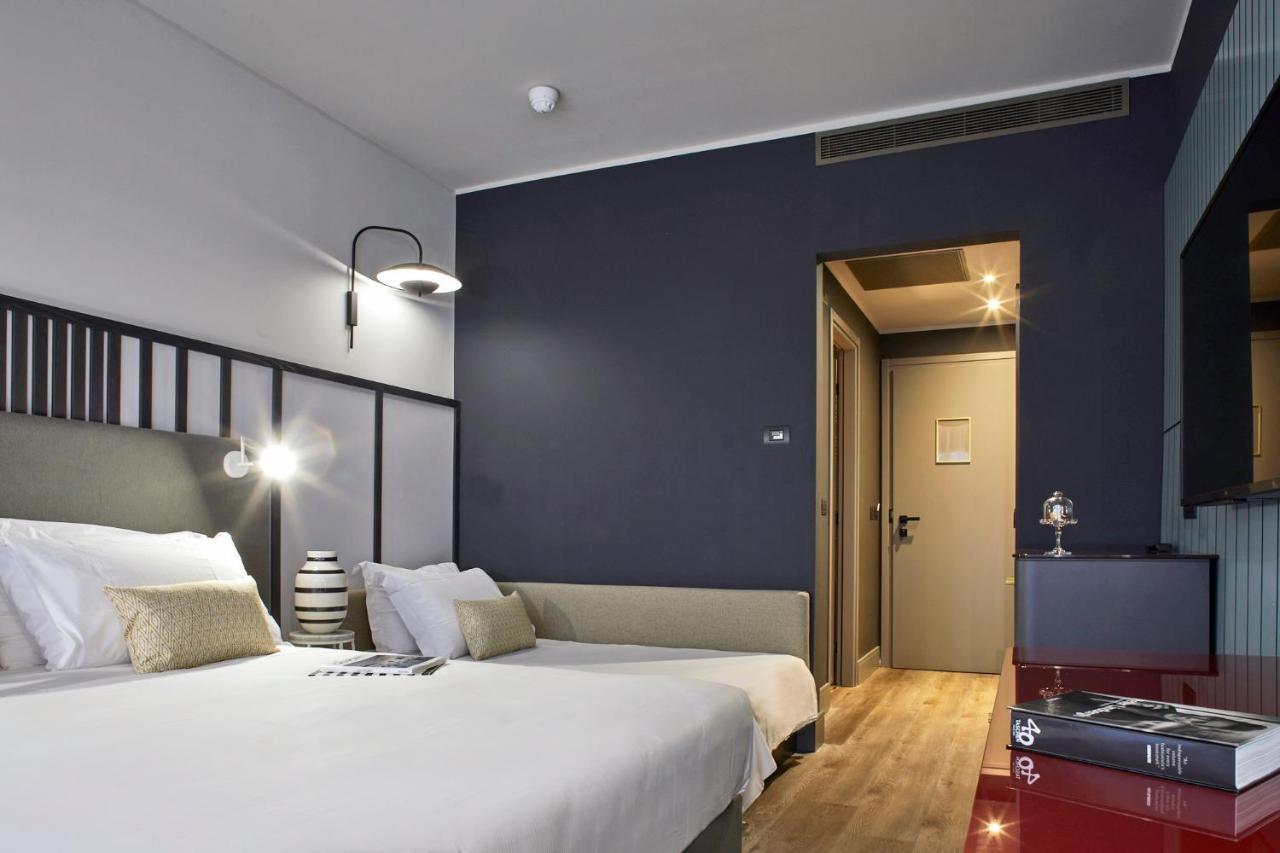 Dreibettzimmer mit Balkon
