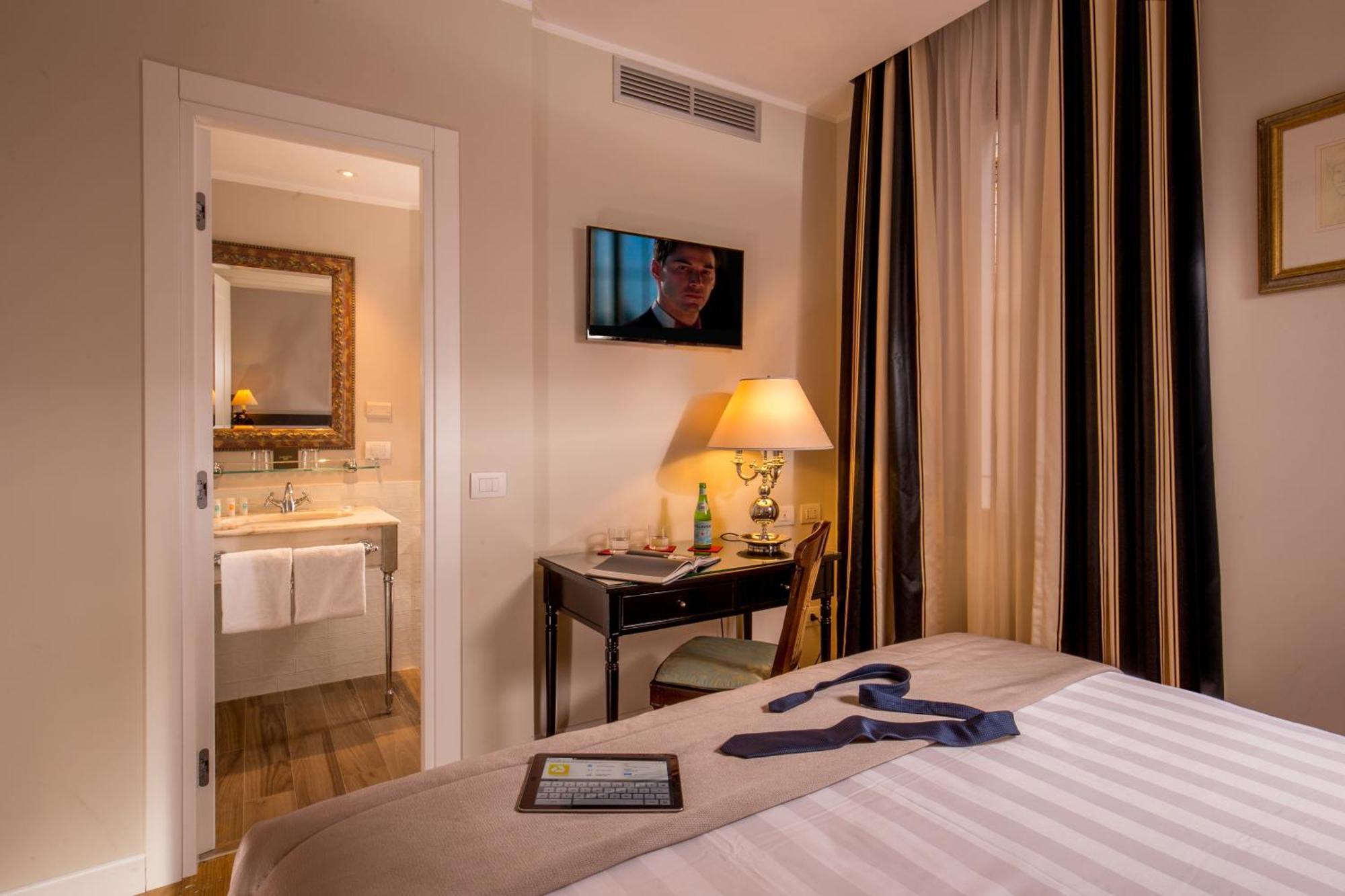 Classic Double Room