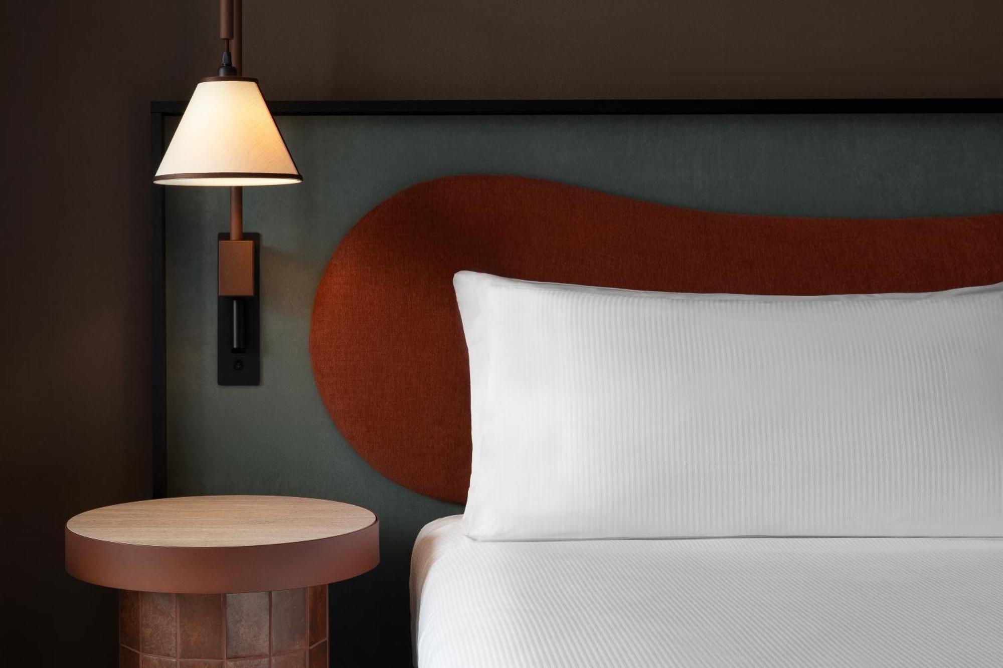 Zimmer mit Kingsize Bett