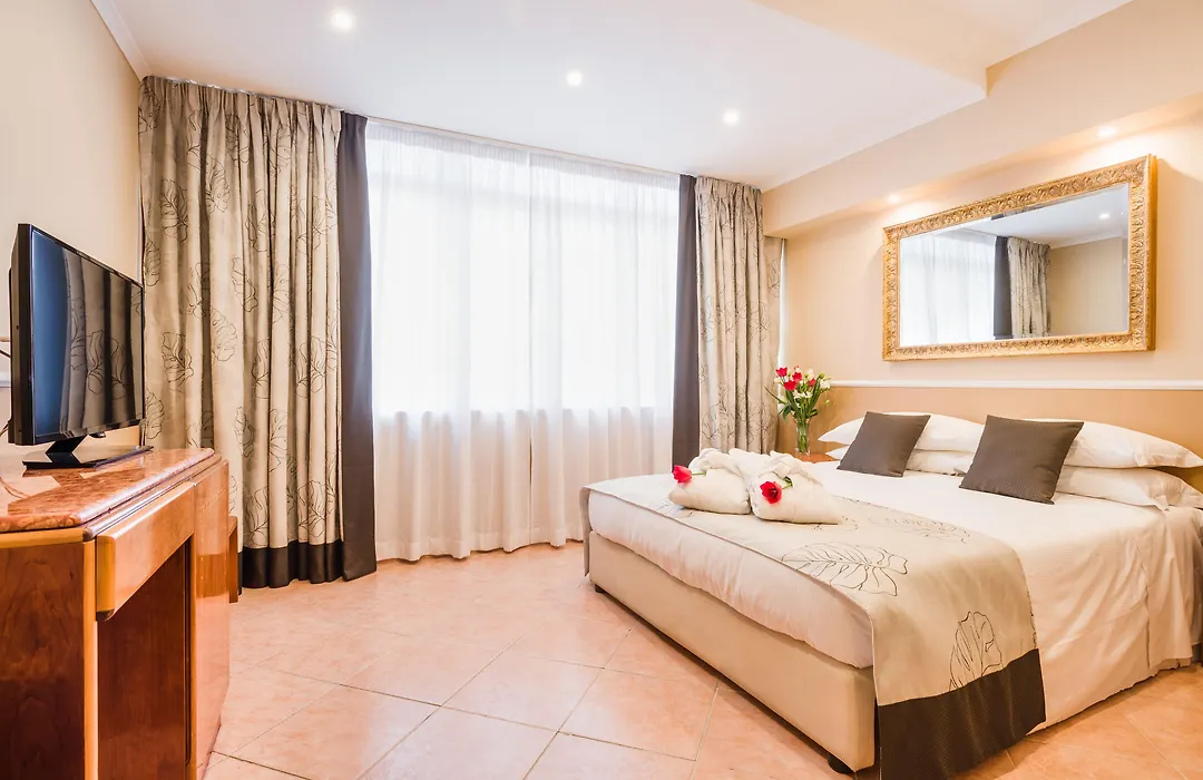 Raeli Hotel Archimede-1
