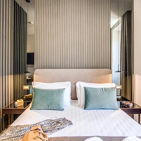 Hotel 77 Seventy-Seven - Maison D'Art Collection-2